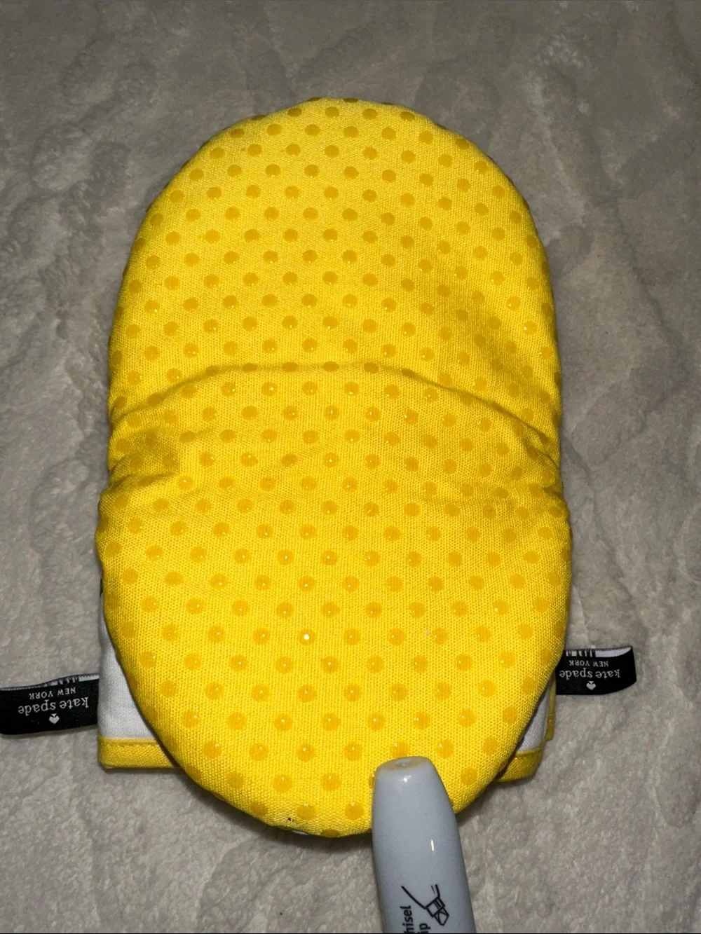 kate spade White Yellow Gold Green Lemon Print Mini Oven Mitts set of 2